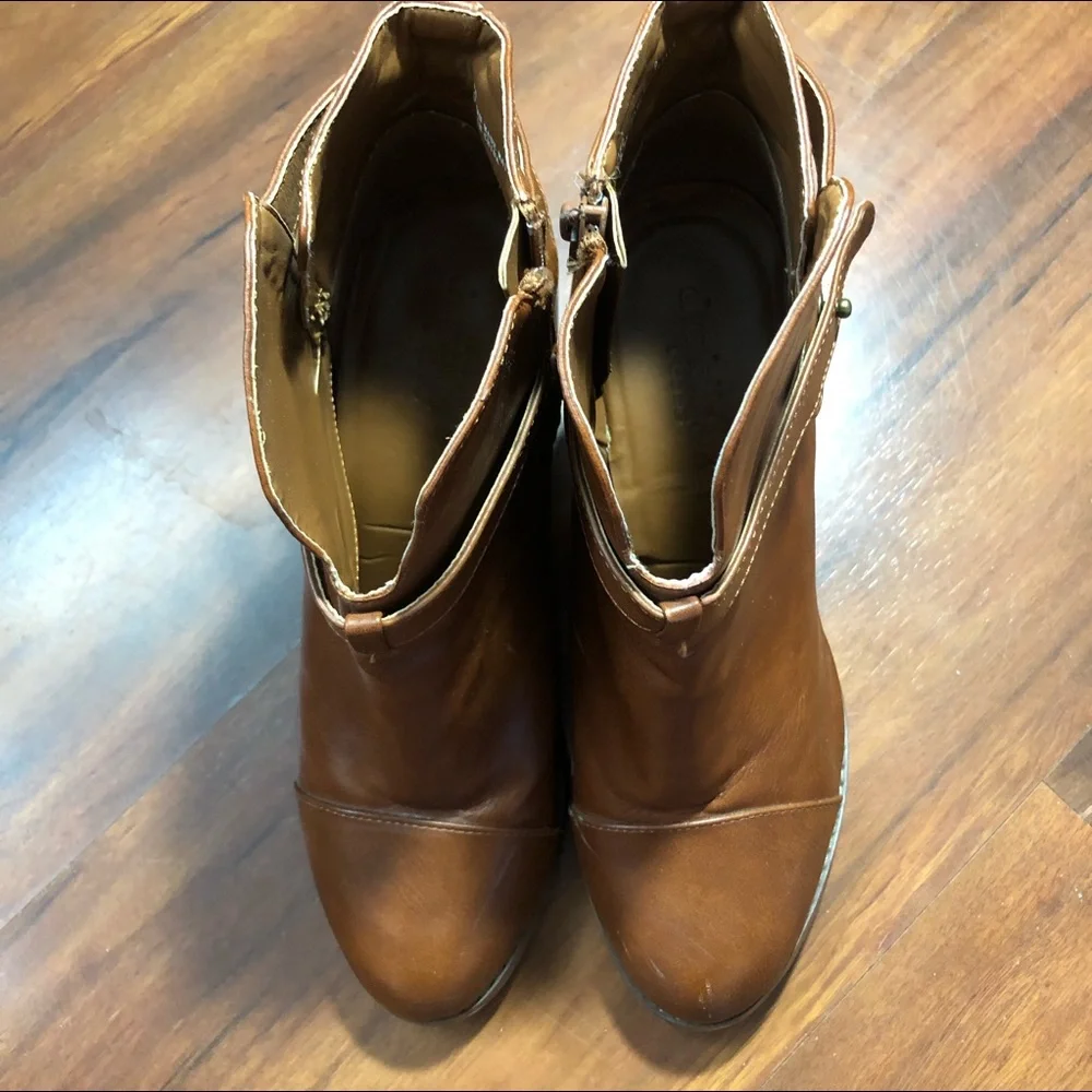 Vegan Leather Booties LAST CALL 🚨 - Picture 3 of 5